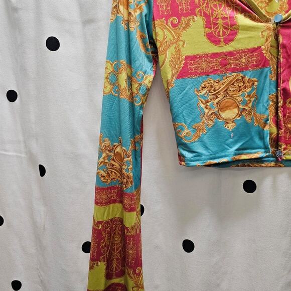 Public Desire colorful funky gold lion print long bell sleeve crop top size 8 - Picture 3 of 8